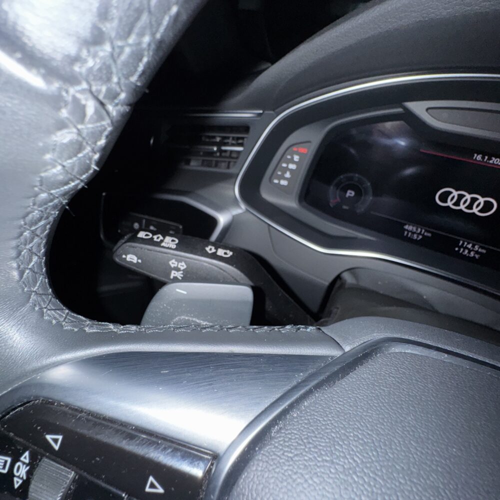 (50% deposite) customized carbon fiber steering wheel fit for audi c8, 2023, con acc