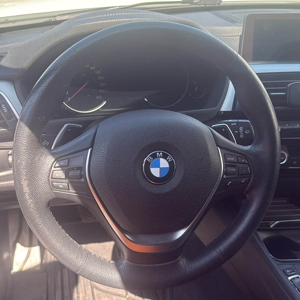 (50% deposit) carbon fiber steering wheel for bmw 2024 x7 m60i (copy)